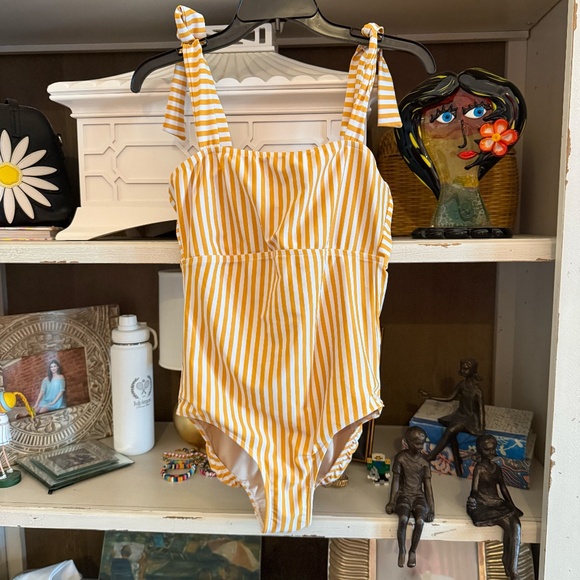 Albion the cabana one piece swimsuit in yellow stripe size Small tie shoulder - Picture 4 of 7